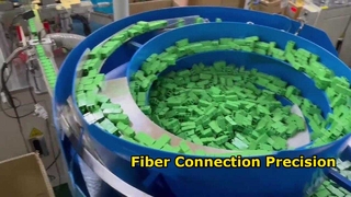 Produzione di adattatori in fibra duplex LC verde