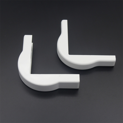FTTH tubo di parete fibra ottica cablaggio angolo di piegatura in plastica in bianco con connettore clip
