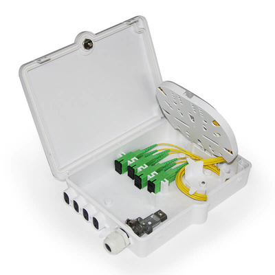 Box di distribuzione in fibra ottica a 8 core FTTH con adattatori opzionali e pigtails per il montaggio a parete o a palo