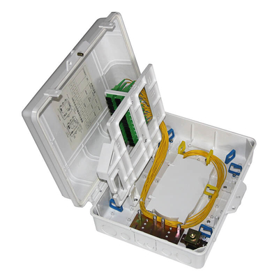 Casella di distribuzione in fibra ottica bianca 24 SC Adaptori interni per montaggio a parete