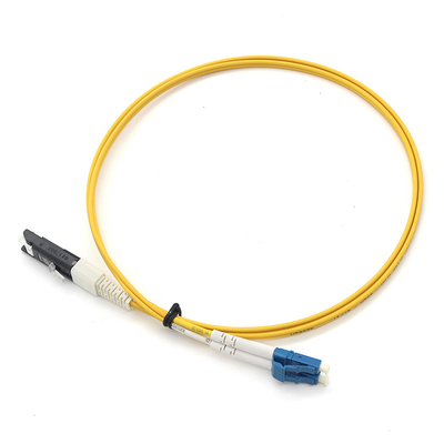 Cordone di patch in fibra ottica monouso con PVC duplex LC UPC a VF45 per soluzioni a banda larga in fibra