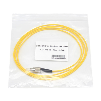Assemblaggio a coda di fibra ottica multimoda e monimoda con connettore FC UPC