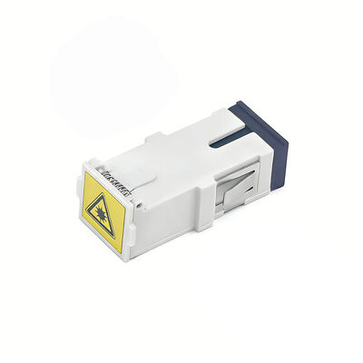 Adaptore SC in fibra ottica con chiusura automatica a ripiego, perdita di inserimento di 0,2 dB e durata di 500 cicli